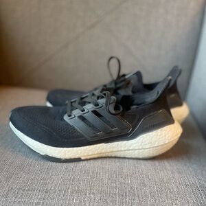 Women’s Adidas UltraBoost 21